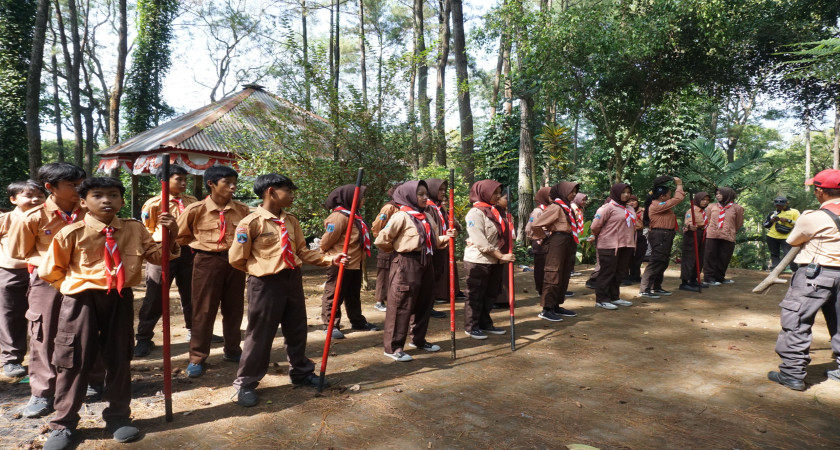 Potret Giat Pramuka: Penempuhan Tanda Kecakapan Khusus (TKK) Pendakian Gunung Katu